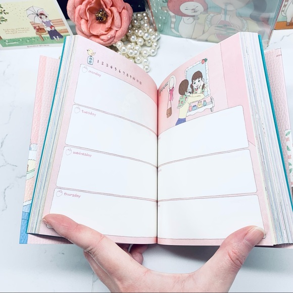 BERRY DIARY JOURNAL WEEKLY / MONTHLY FROM KOREA - Picture 4 of 16